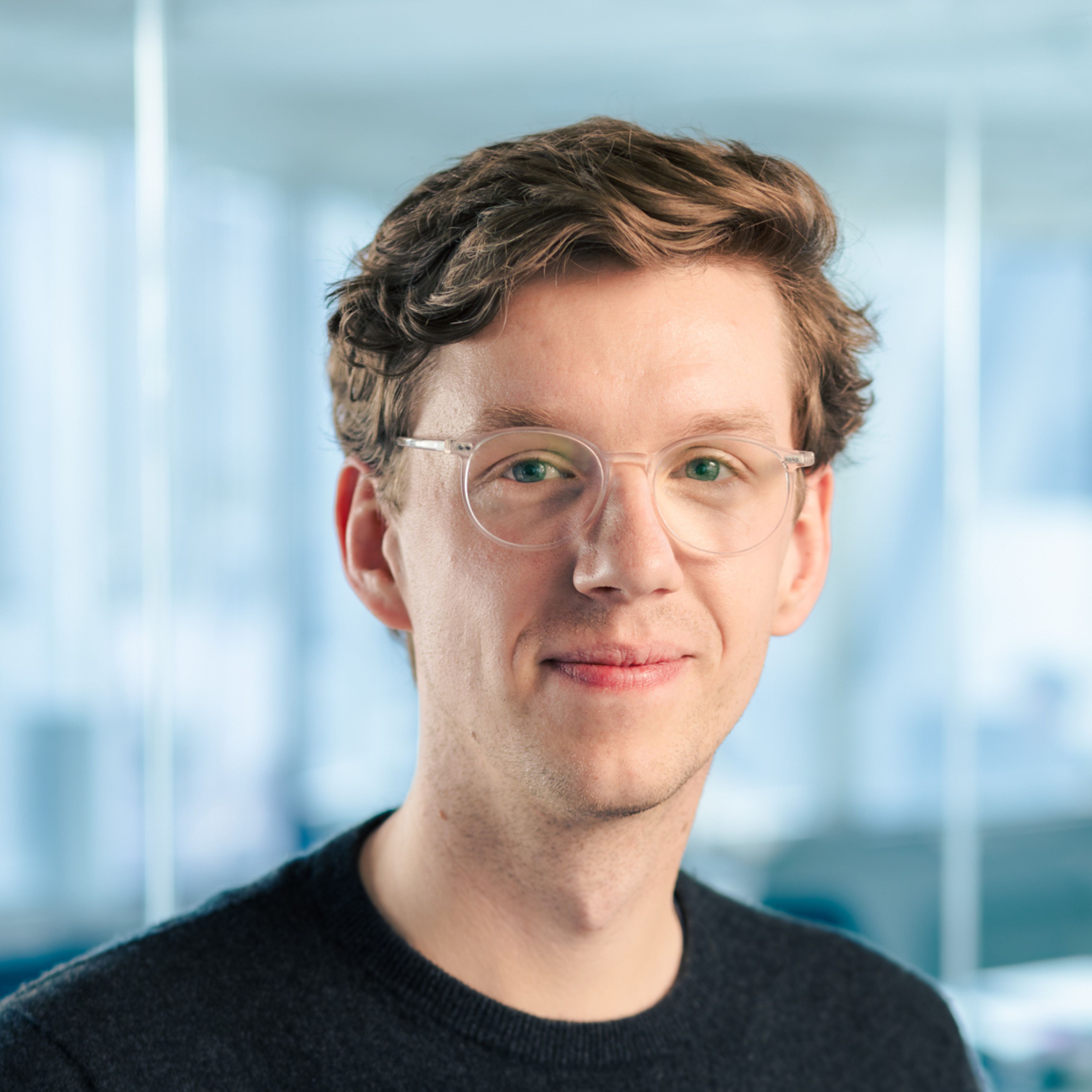 Portrait picture of the author Joshua Nowak