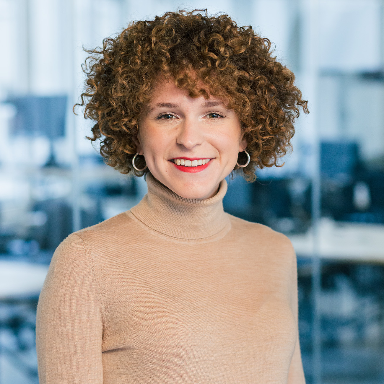 Portrait picture of Anne-Marie Pellegrin, Communications Managerin at DigitalService